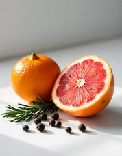 Orange and grapefruit represent the olfactory notes of the perfume.