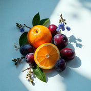 Mandarin, lychee and lily represent the olfactory notes of the perfume.