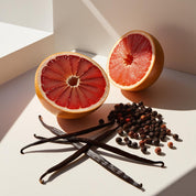 Grapefruit, sandalwood and black pepper represent the olfactory notes of the perfume.