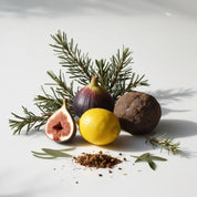 Fig, lemon and truffle represent the olfactory notes of the perfume.