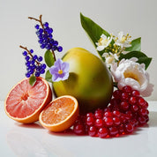 Mango, currant, grapefruit and red berries represent the olfactory notes of the perfume.