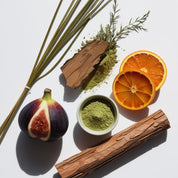 Fig, orange, matcha tea and cedar representing the olfactory notes of the perfume.